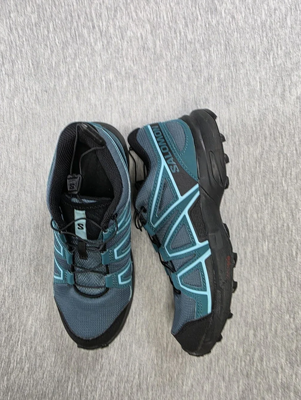 Salomon Kids Size 3 Teal Athletic Trail Sneakers with Quick-Pull Lacing